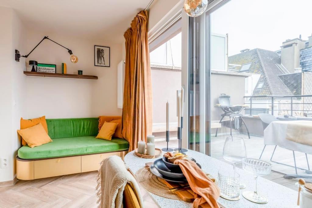Love Nest - Your Cosy Penthouse Oostende Exteriör bild