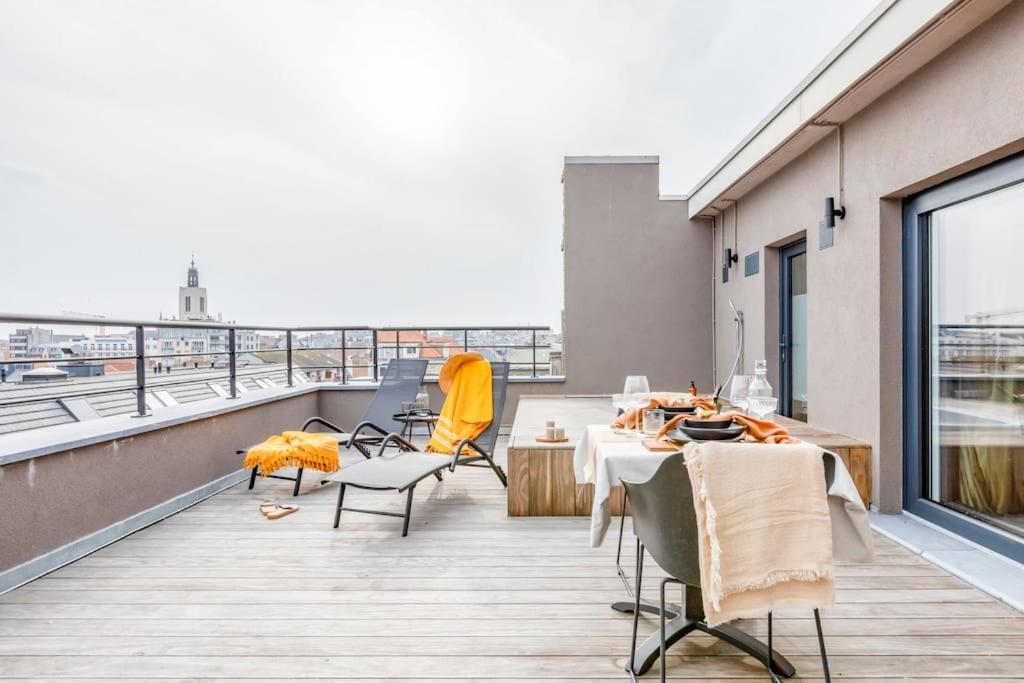 Love Nest - Your Cosy Penthouse Oostende Exteriör bild