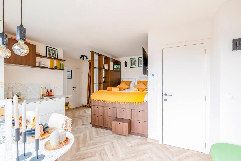 Love Nest - Your Cosy Penthouse Oostende Exteriör bild