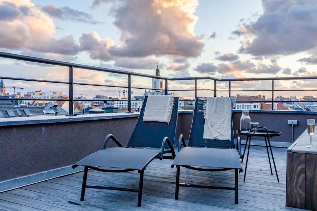 Love Nest - Your Cosy Penthouse Oostende Exteriör bild
