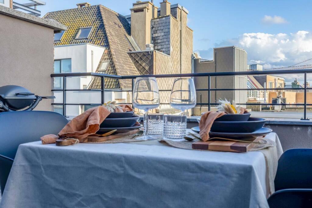 Love Nest - Your Cosy Penthouse Oostende Exteriör bild